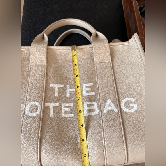 THE TOTE BAG LARGE LEATHER - Picture 6 of 9